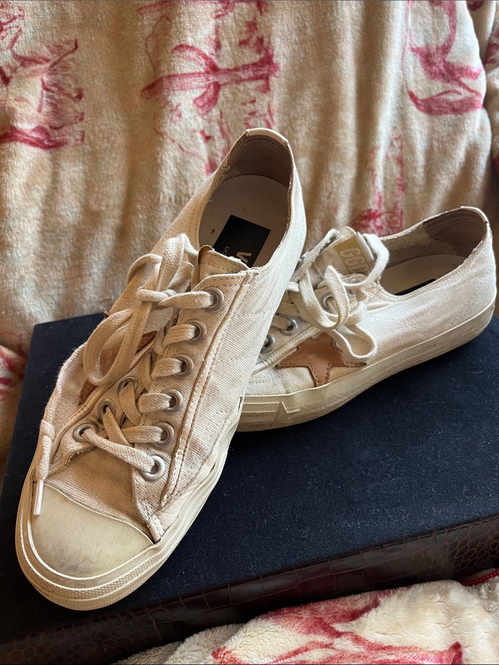 Golden Goose VStar2 Canvas Sneakers with leather Tan Star. Worn once  Size 38